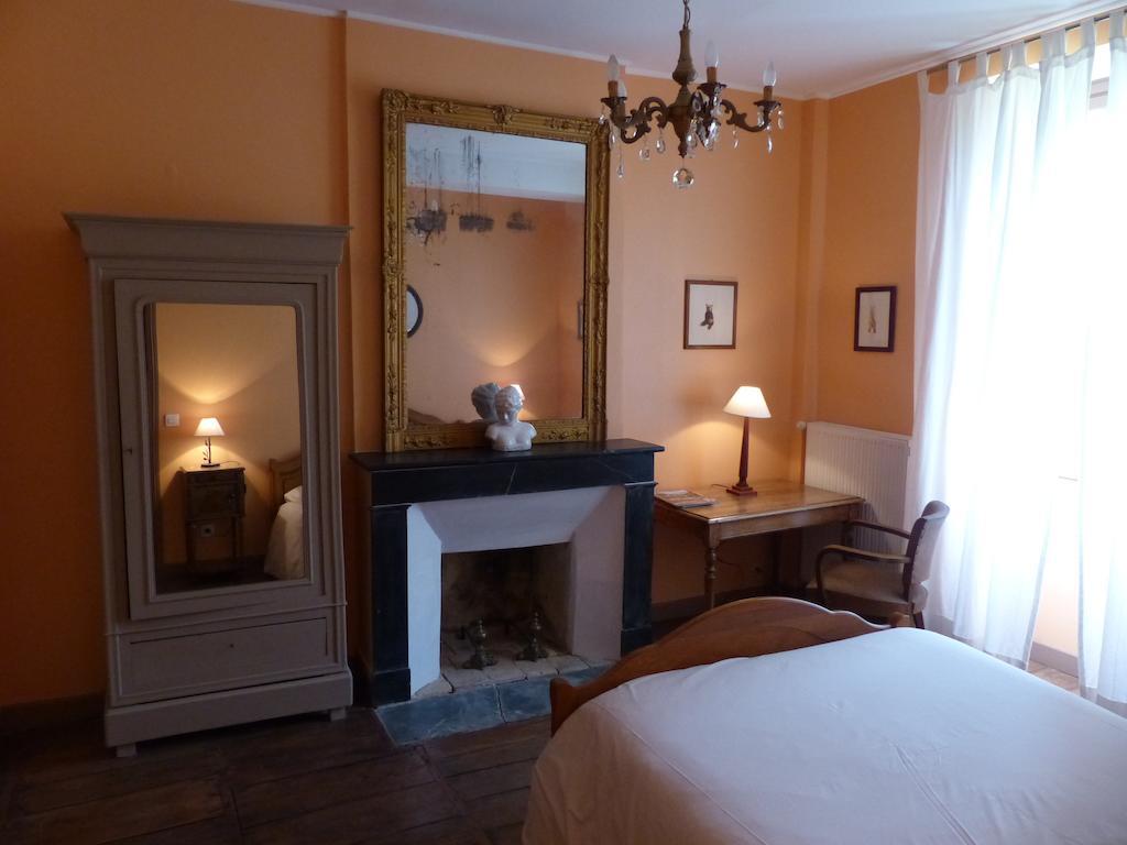 Le Domaine De Panissac Bed & Breakfast Berneuil  Rom bilde