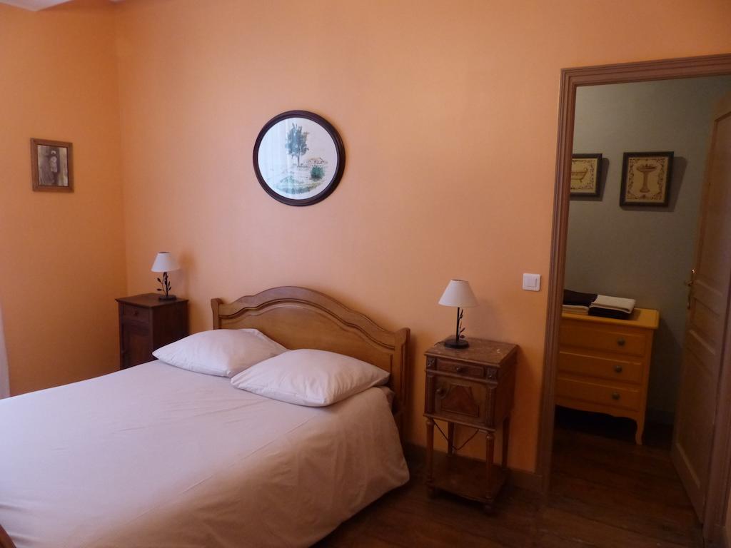 Le Domaine De Panissac Bed & Breakfast Berneuil  Rom bilde