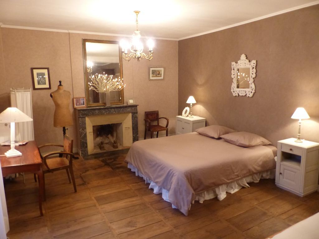 Le Domaine De Panissac Bed & Breakfast Berneuil  Rom bilde